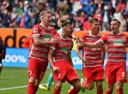 清晨德甲焦点战，成都蓉城门线救险，悬念犹存，细节决定成败