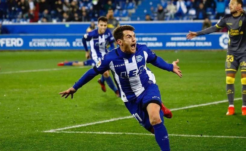 清晨德甲焦点战,成都蓉城门线救险,悬念犹存,细节决定成败 清晨德甲焦点战,成都蓉城门线救险,悬念犹存,细节决定成败