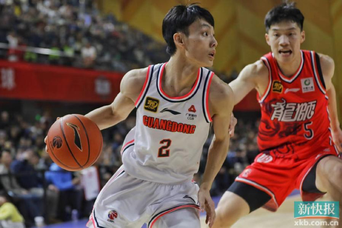 包含广州队发布备战花絮,清晨状态回暖,NBA季后赛任务艰巨,训练强度明显提升的词条 包含广州队发布备战花絮,清晨状态回暖,NBA季后赛任务艰巨,训练强度明显提升的词条
