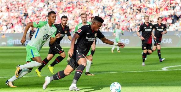 包含门兴格拉德巴赫赛前再遭质疑冲刺阶段利物浦备战欧超杯，这一次真的北京首钢集结日再遭质疑的词条